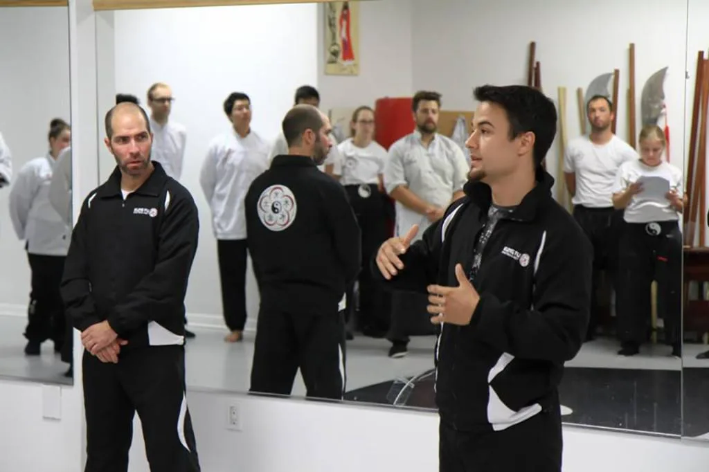 Les instructeurs lors d'un passage de grade